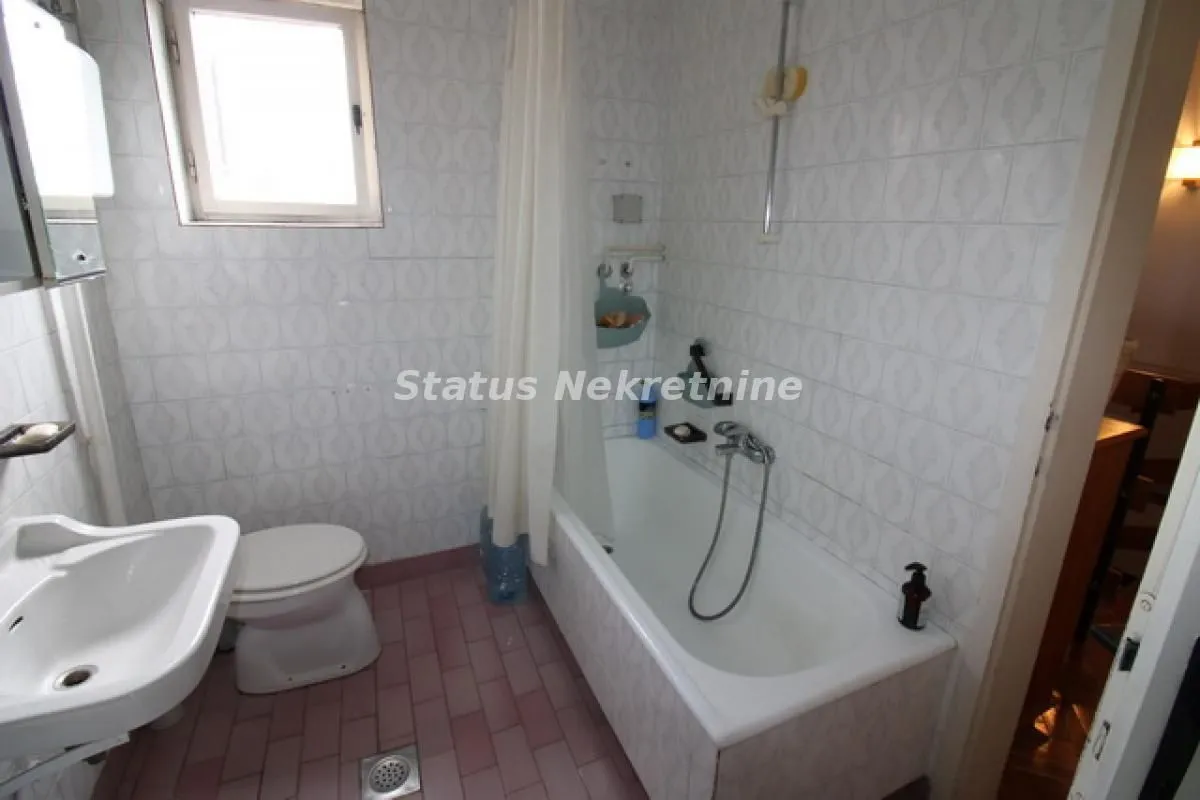 Prodaja, kuća, 134m², Sremska Kamenica, Petrovaradin