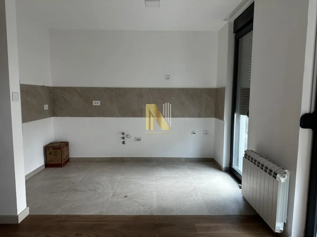 Prodaja, četvorosoban stan, 81m², Salajka, Novi Sad Sve Podlokacije