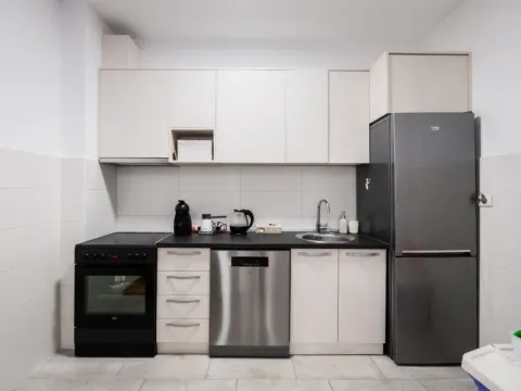 Rent, two bedroom apartment, 68m², Stari Aerodrom, Podgorica - image 2