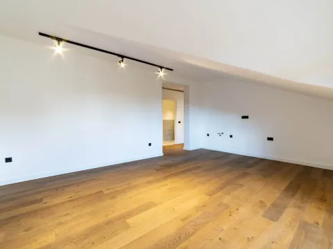 Prodaja, dvosoban stan, 66m², Centar, Tivat - image 5