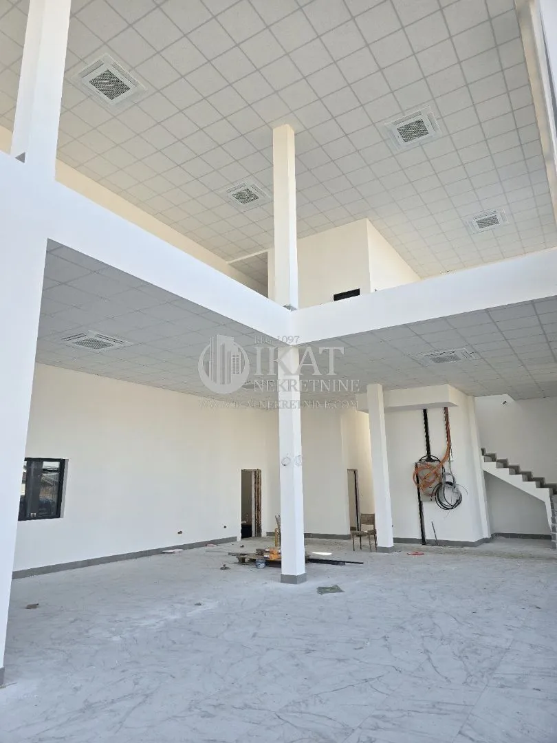 Rent, office space, 3440m², Šimanovci, Pećinci