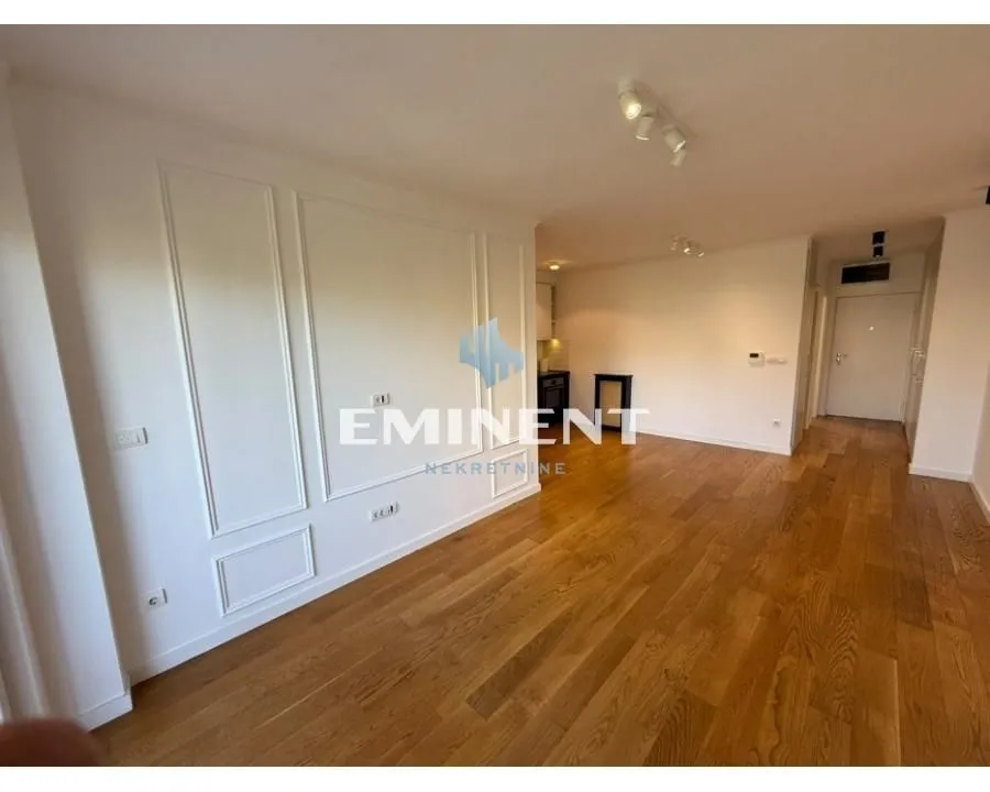 Izdavanje, trosoban stan, 57m², Lekino Brdo, Voždovac Sve Podlokacije