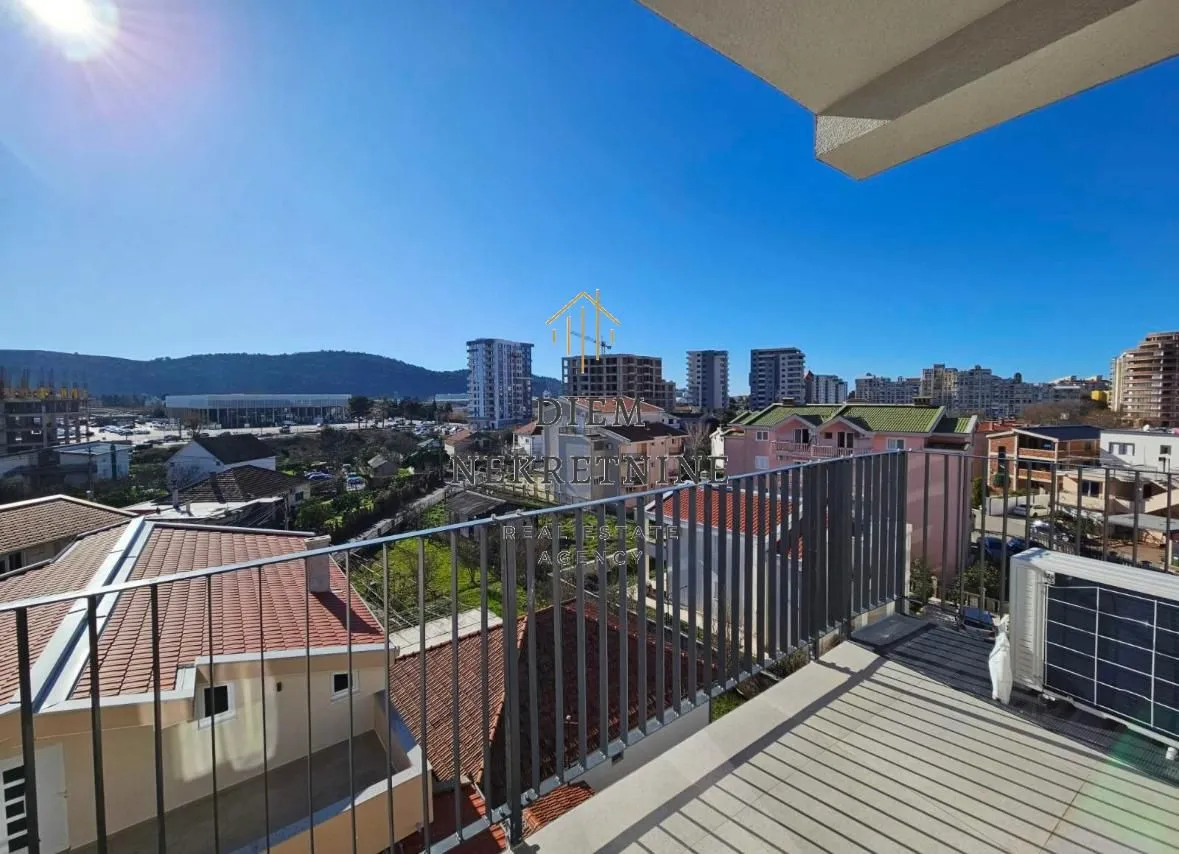 Rent, two bedroom apartment, 55m², Centar, Bar