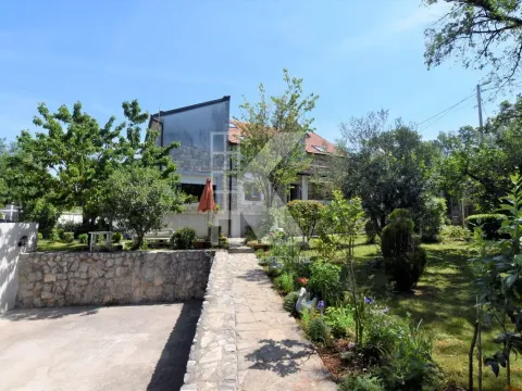  House for Sale, 360m2, Vranići, Podgorica