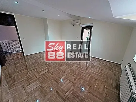 Rent, apartment, 210m², Savski Venac, Beograd - image 17