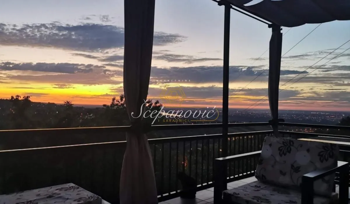 Prodaja, kuća, 280m², Sremska Kamenica, Petrovaradin