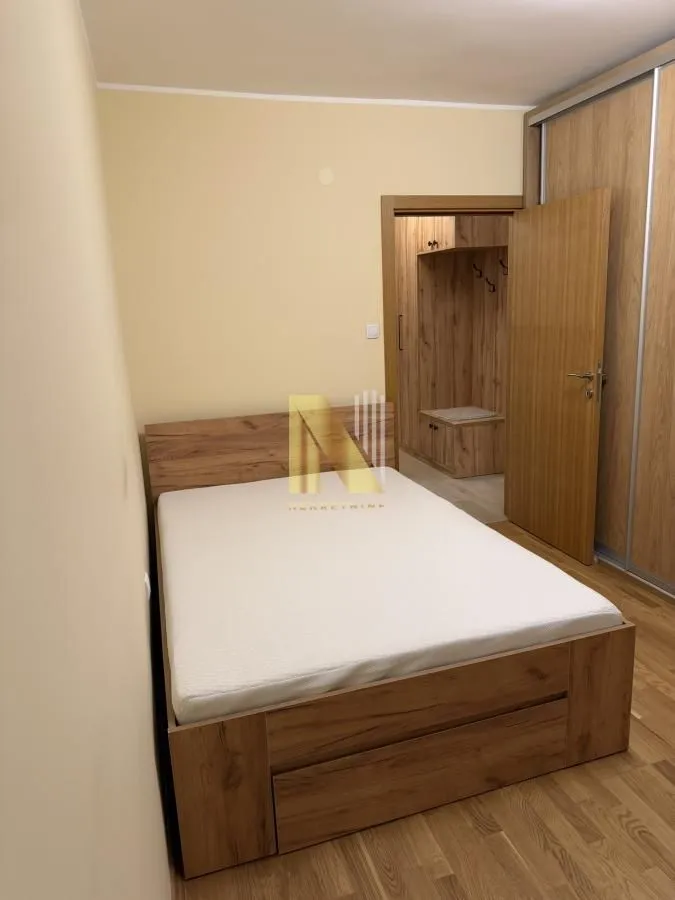 Izdavanje, dvosoban stan, 57m², Banatić, Novi Sad Sve Podlokacije