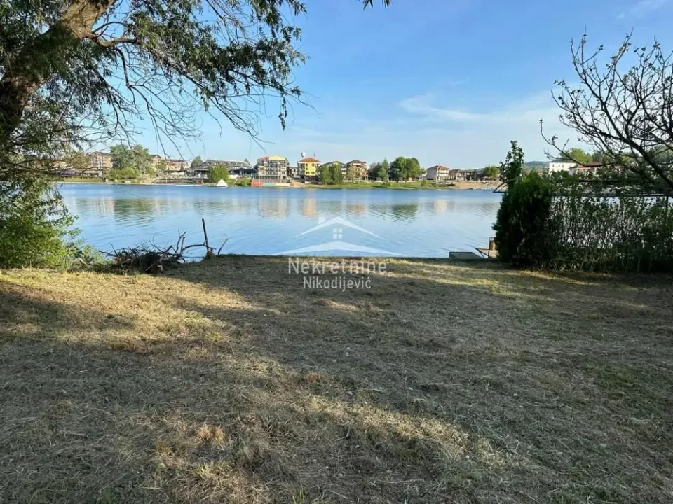 Prodaja, plac, 923m², Srebrno jezero, Veliko Gradište