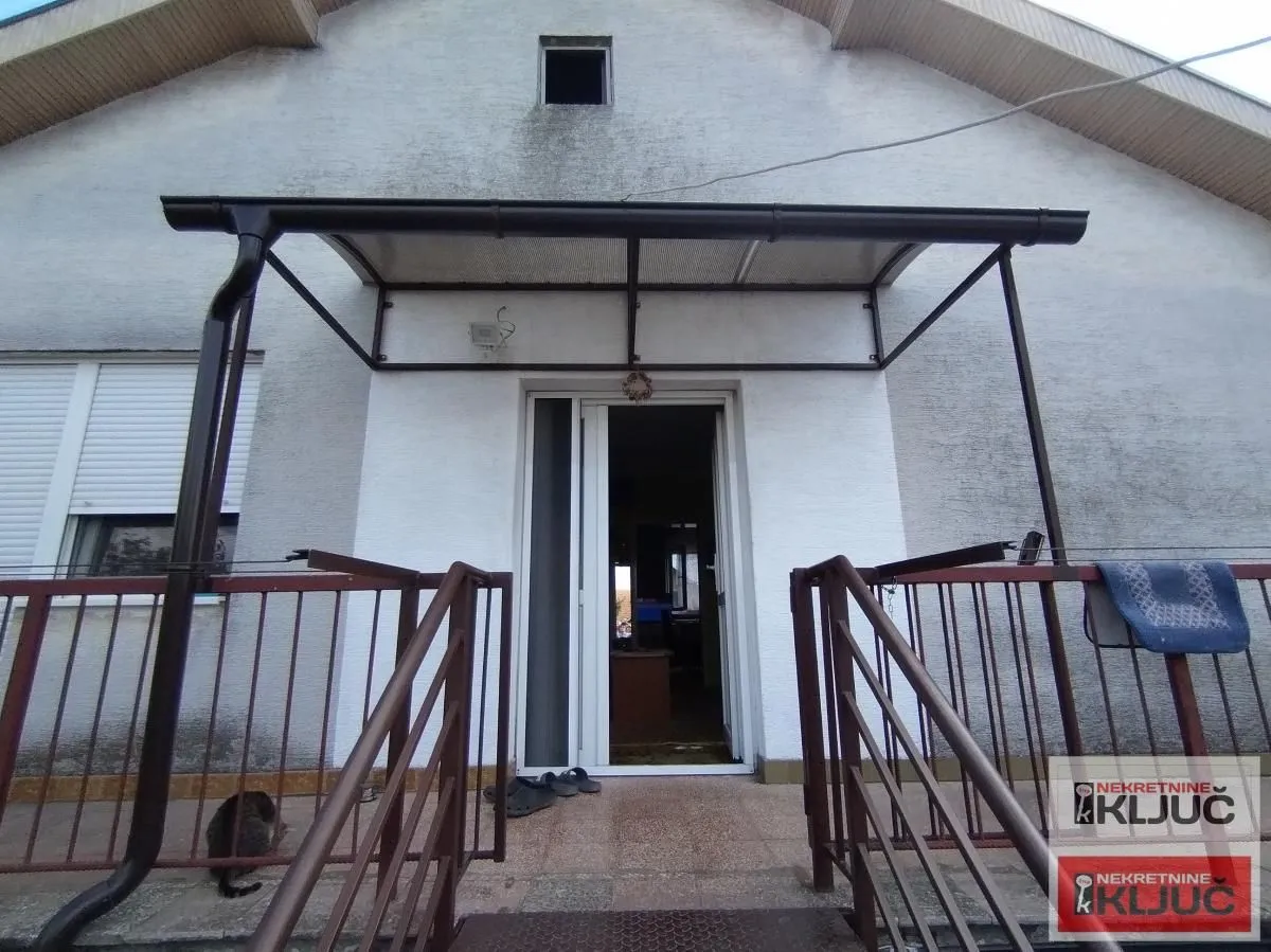Prodaja, kuća, 148m², Futog, Novi Sad Sve Podlokacije