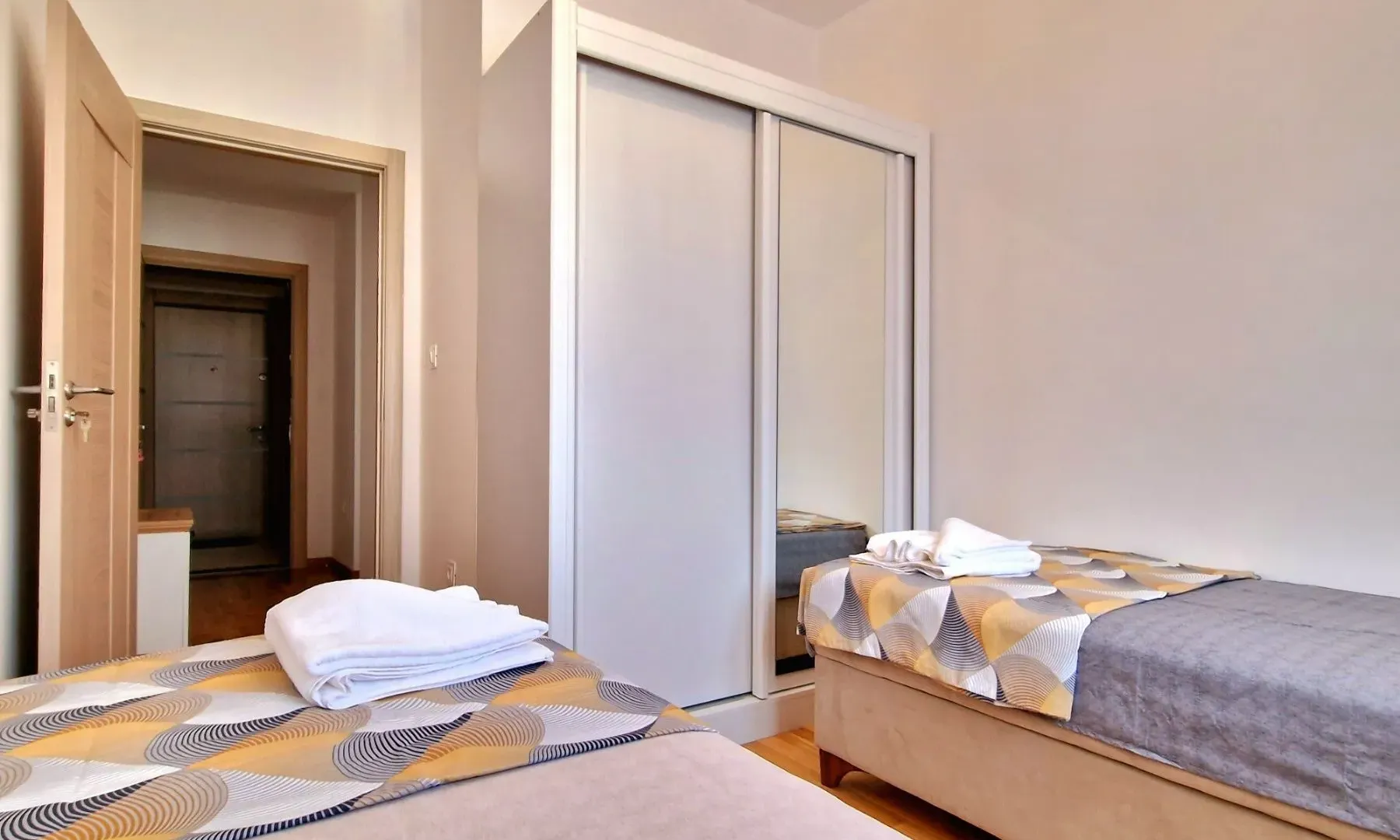 Sale, two bedroom apartment, 59m², Bečići, Budva