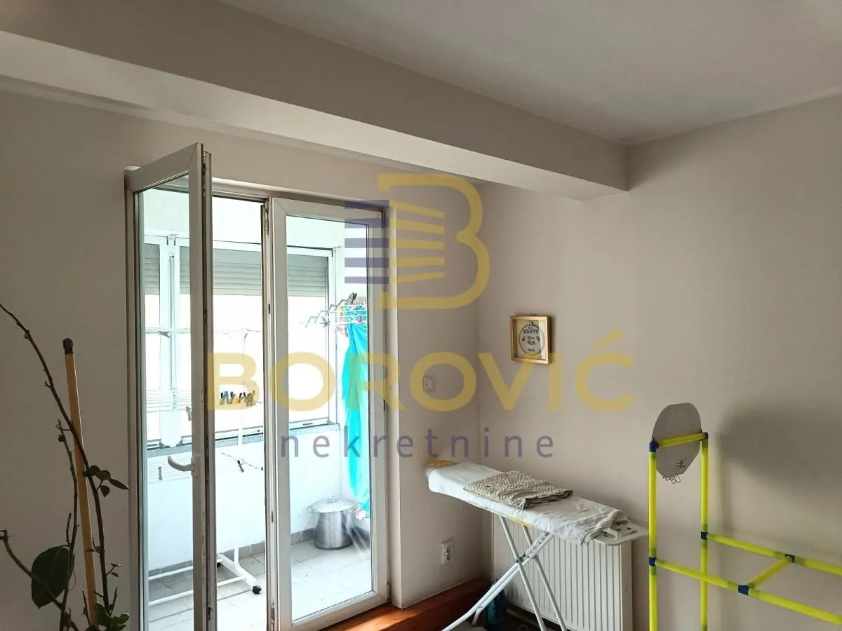 Prodaja, četvorosoban stan, 96m², Labudovo Brdo, Beograd