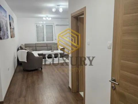 Rent, three bedroom apartment, 103m², Tološka šuma, Podgorica - image 8