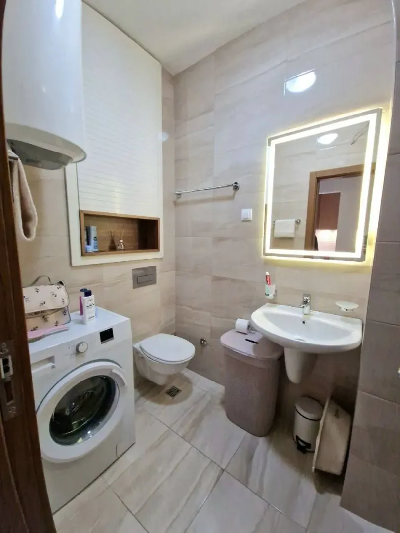 Izdavanje, jednosoban stan, 47m², Rozino, Budva