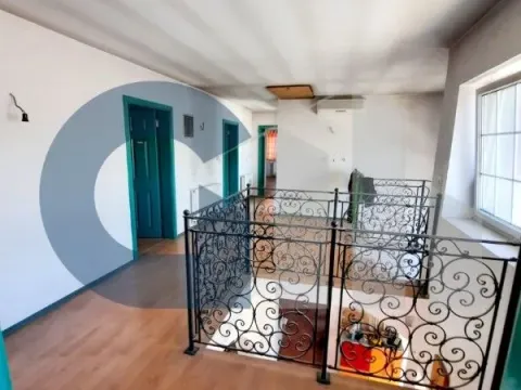 Sale, house, 355m², Surčin (mesto), Surčin - image 10