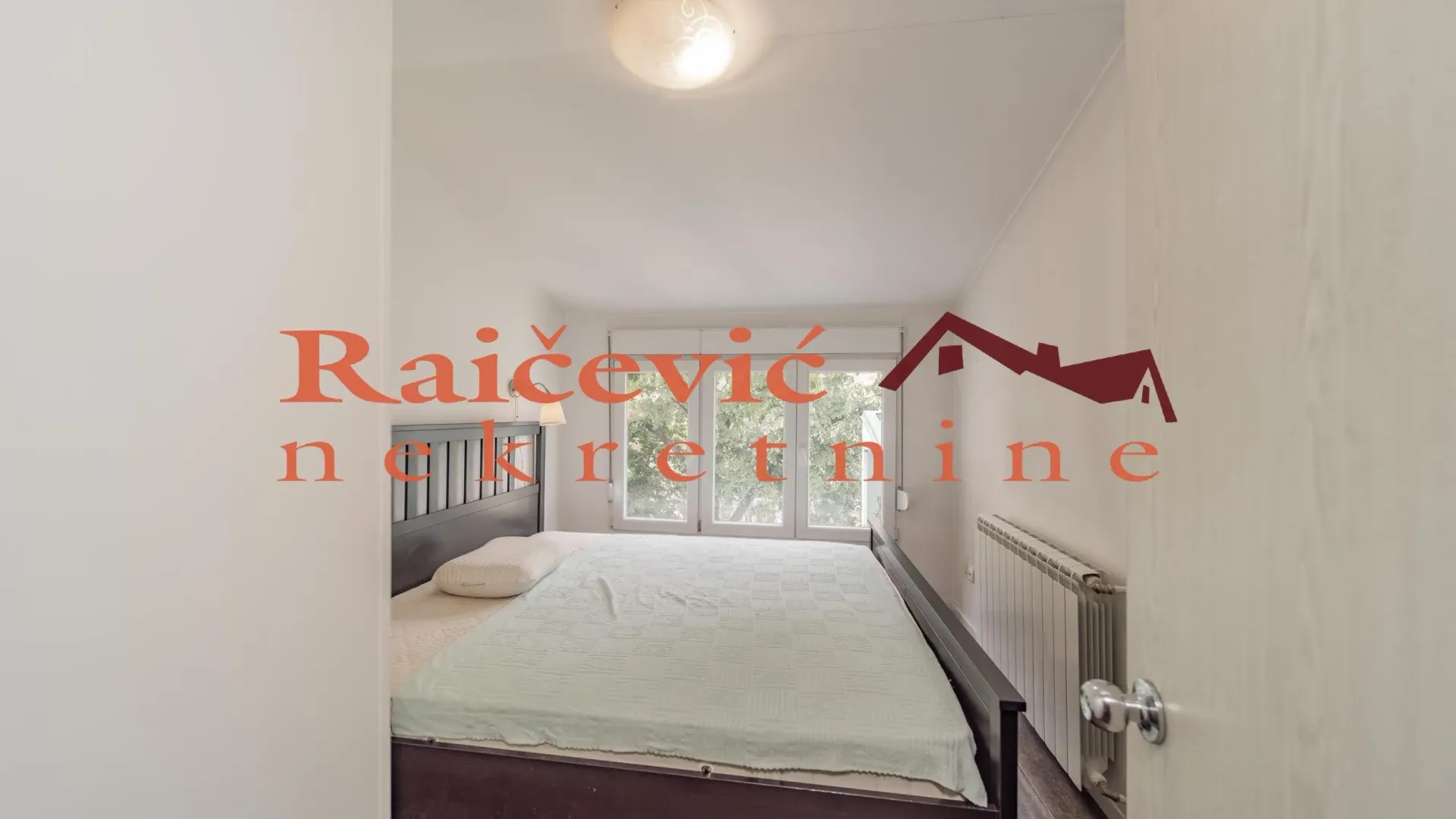 Sale, three bedroom apartment, 82m², Kalenić Pijaca, Vračar Sve Podlokacije