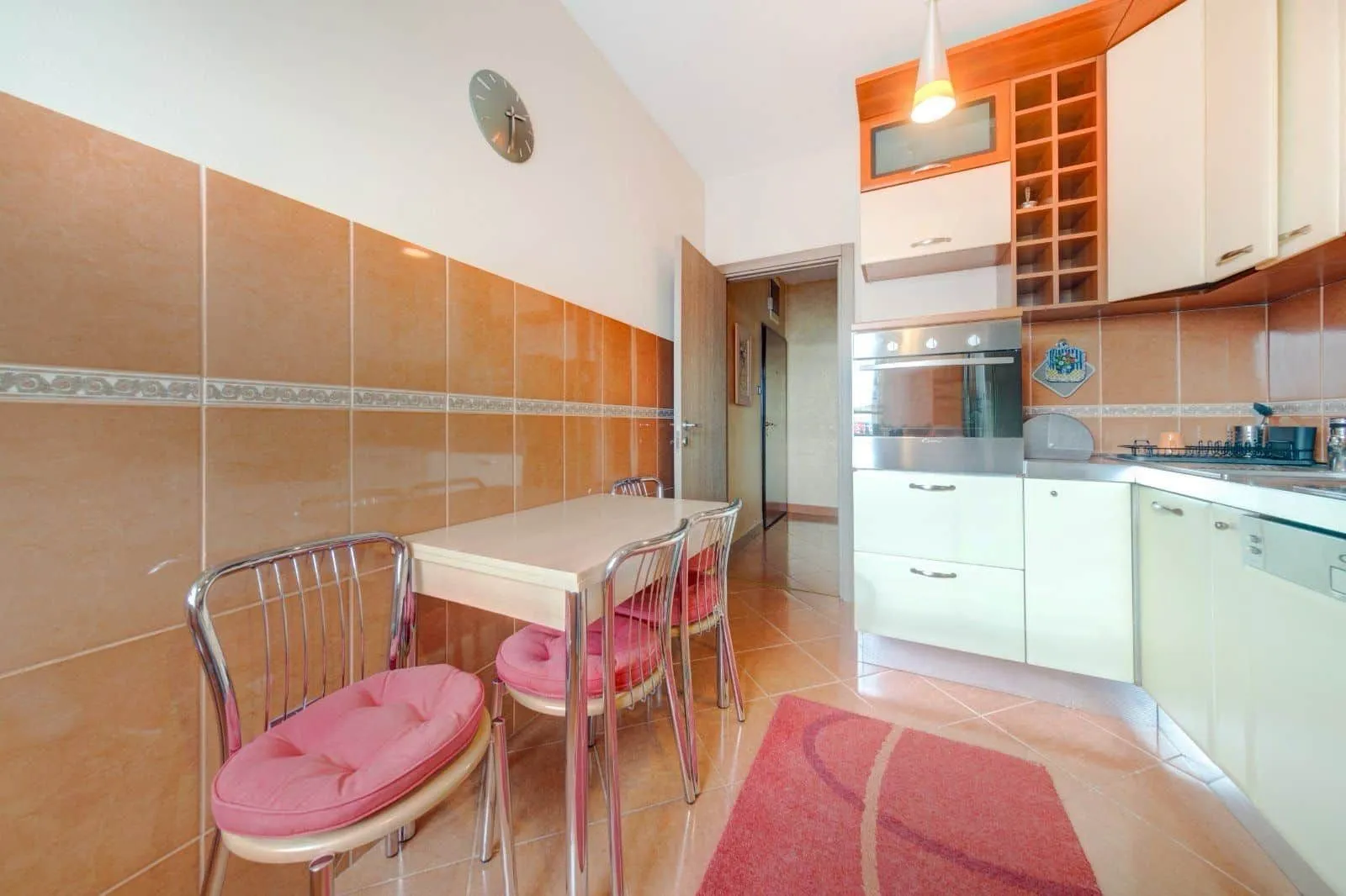 Prodaja, dvosoban stan, 84m², Centar, Podgorica
