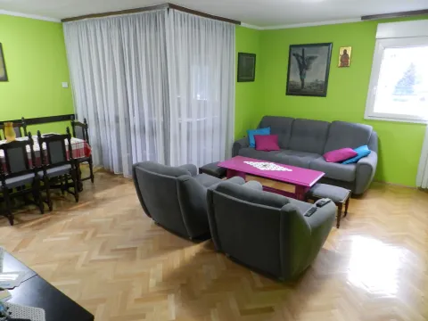 Prodaja, trosoban stan, 90m², Centar, Nikšić - image 2