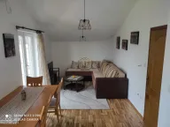 Izdavanje, dvosoban stan, 60m², Gornja Gorica, Podgorica