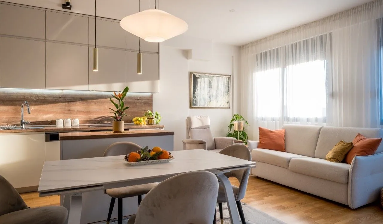 Prodaja, dvosoban stan, 63m², Pod Kuk, Tivat