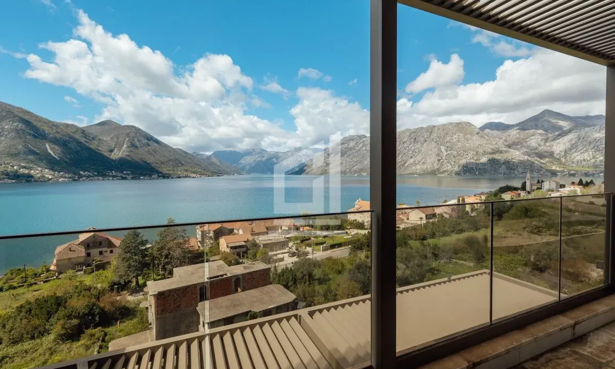 Prodaja, stan, 50m², Dobrota, Kotor