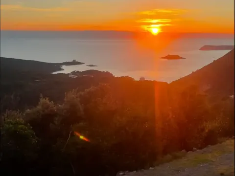 Zemljište in Luštica