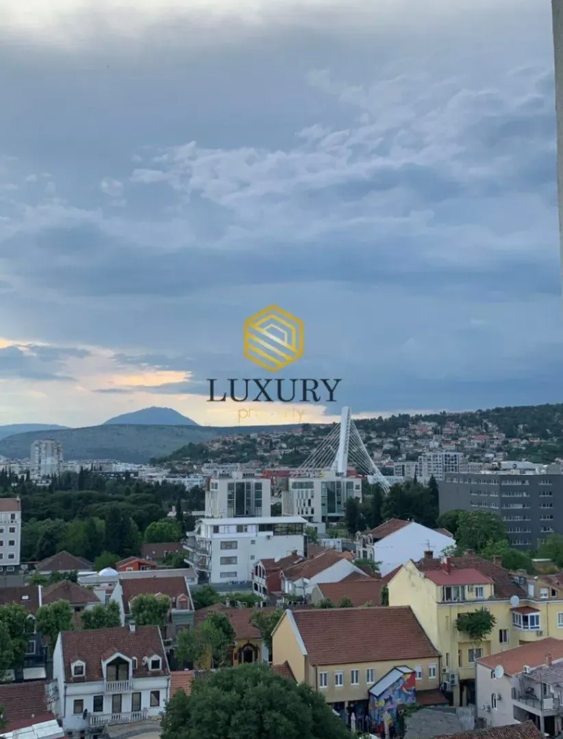 Prodaja, dvosoban stan, 86m², Centar, Podgorica