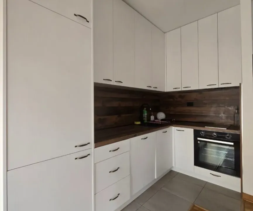 Izdavanje, jednosoban stan, 50m², City Kvart, Podgorica