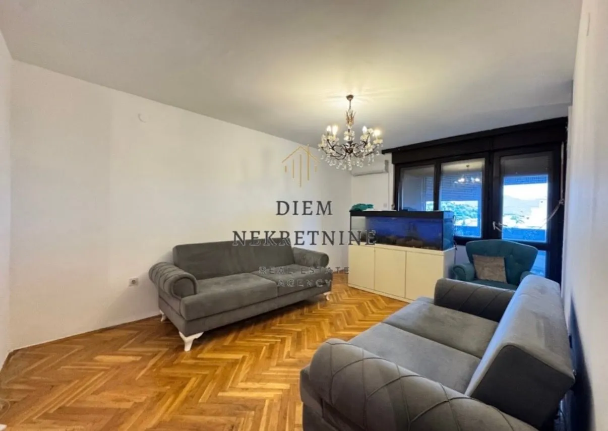 Prodaja, trosoban stan, 96m², Blok 6, Podgorica