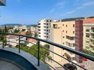 Prodaja, dvosoban stan, 58m², Bečići, Budva - image 1