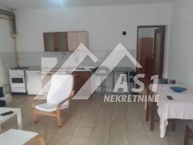 Izdavanje, trosoban stan, 50m², Petrovaradin, Novi Sad - image 3