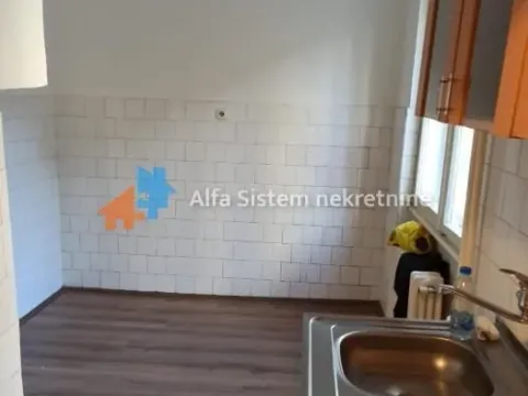 Izdavanje, trosoban stan, 70m², Stari Grad, Beograd - image 8