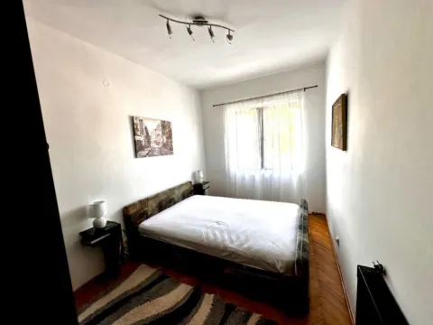 Rent, three bedroom apartment, 80m², Cetinje, Crna Gora - image 3