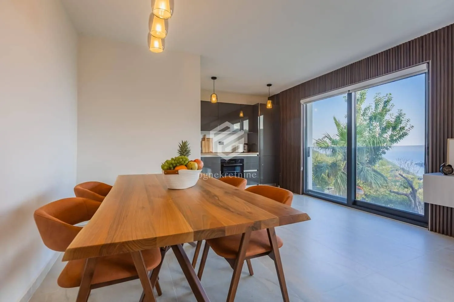 Sale, house, 300m², Markovići, Budva