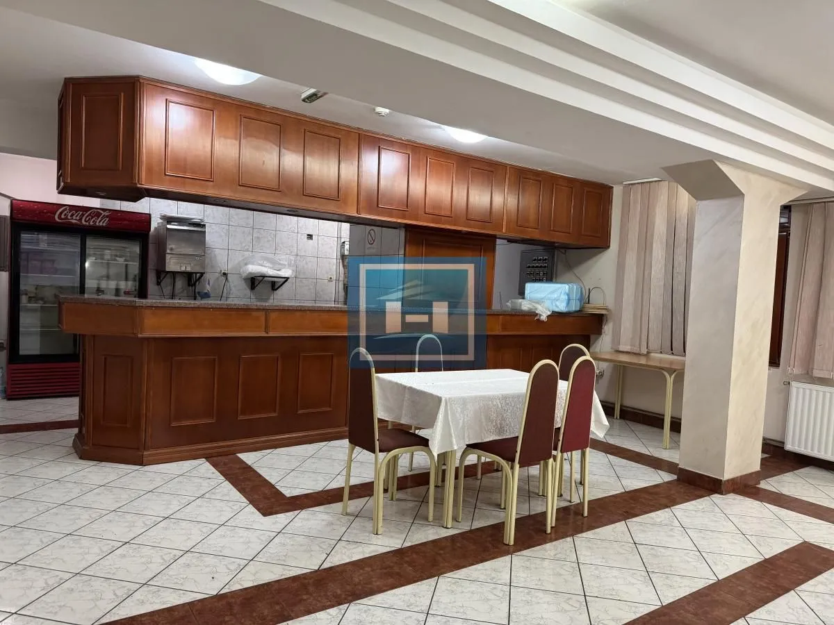 Prodaja, ugostiteljski objekat, 1560m², Despotovac, Srbija