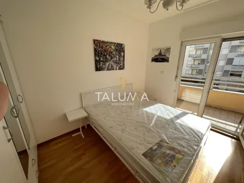 Izdavanje, jednosoban stan, 50m², City Kvart, Podgorica - image 8