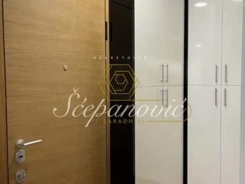 Izdavanje, dvosoban stan, 56m², Centar, Novi Sad - image 10