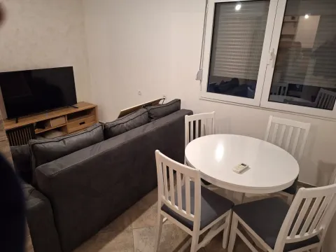 Prodaja, trosoban stan, 60m², Centar, Tivat - image 6