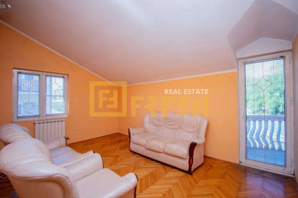 Rent, house, 300m², Zabjelo, Podgorica