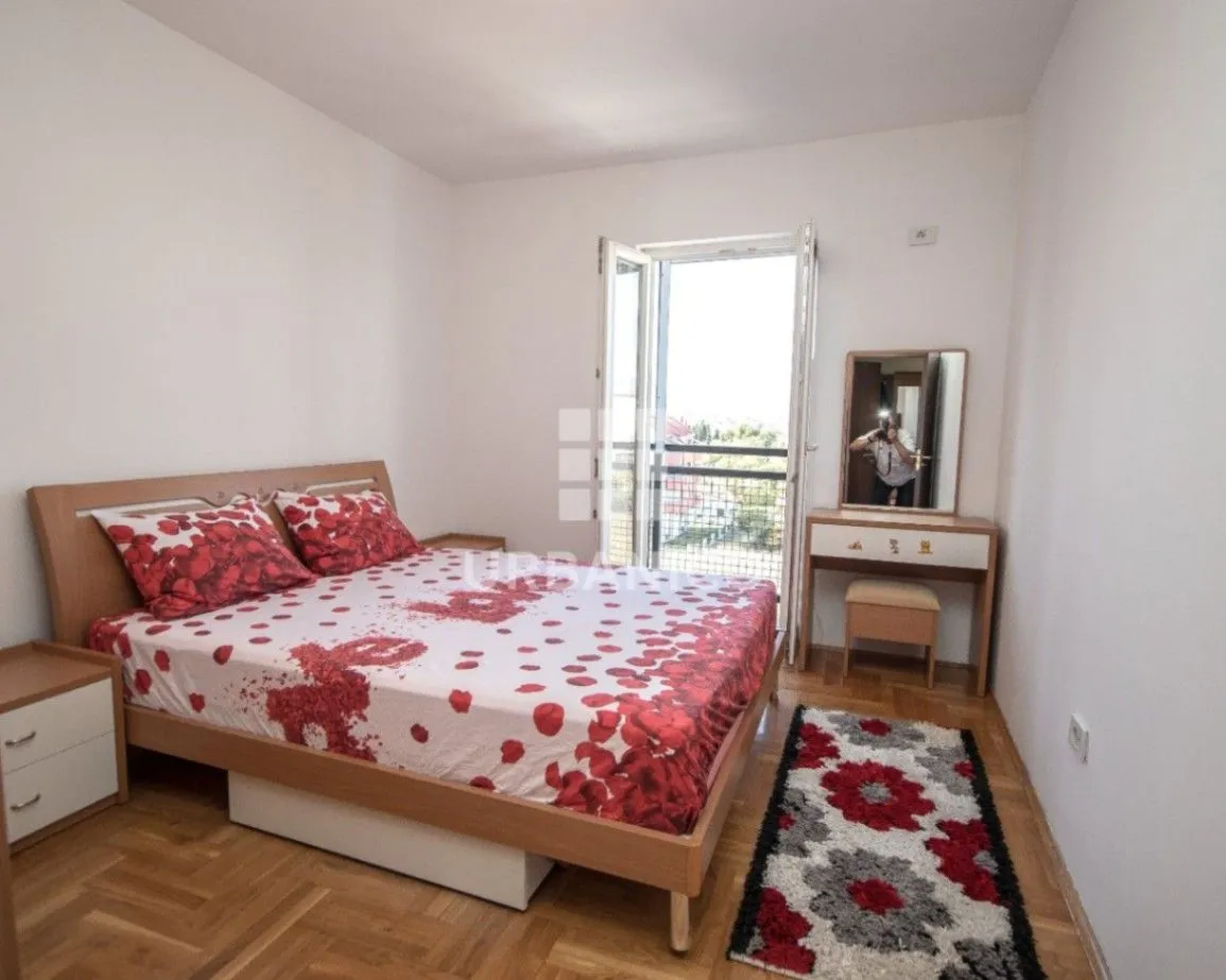 Izdavanje, dvosoban stan, 57m², Podgorica, Crna Gora