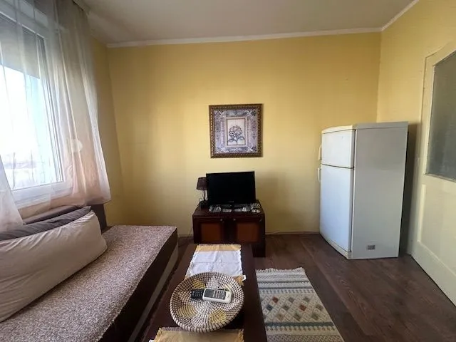 Izdavanje, jednosoban stan, 50m², Podgorica, Crna Gora