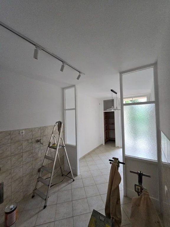 Izdavanje, dvosoban stan, 74m², Gintaš, Podgorica