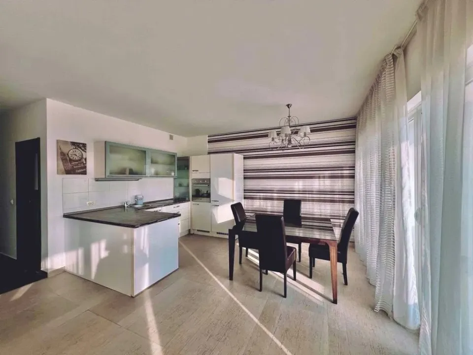 Sale, three bedroom apartment, 104m², Kumbor, Herceg Novi