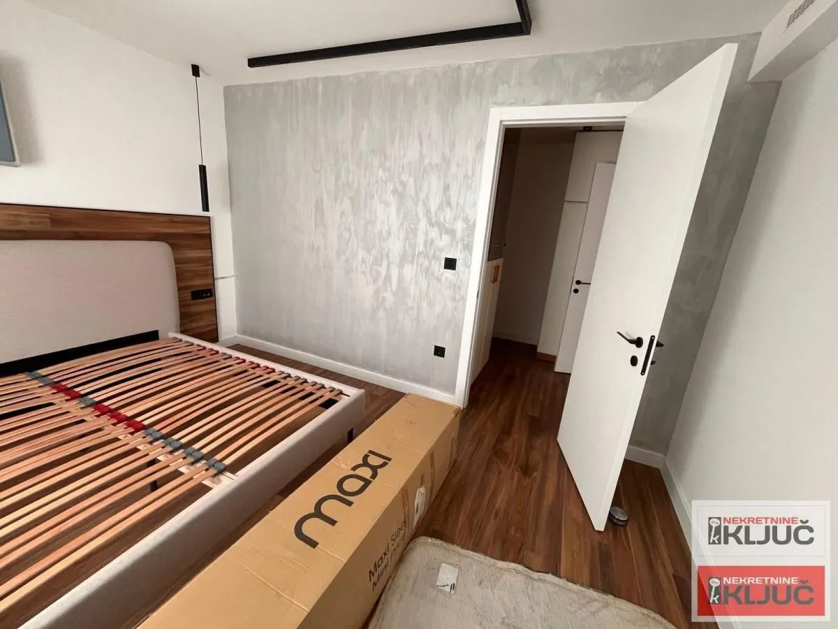 Prodaja, četvorosoban stan, 119m², Spens, Novi Sad Sve Podlokacije