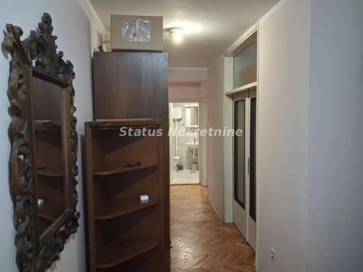 Izdavanje, dvosoban stan, 57m², Bulevar Oslobodjenja, Novi Sad Sve Podlokacije