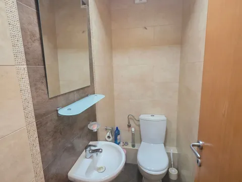 Izdavanje, dvosoban stan, 70m², Stari Aerodrom, Podgorica - image 17