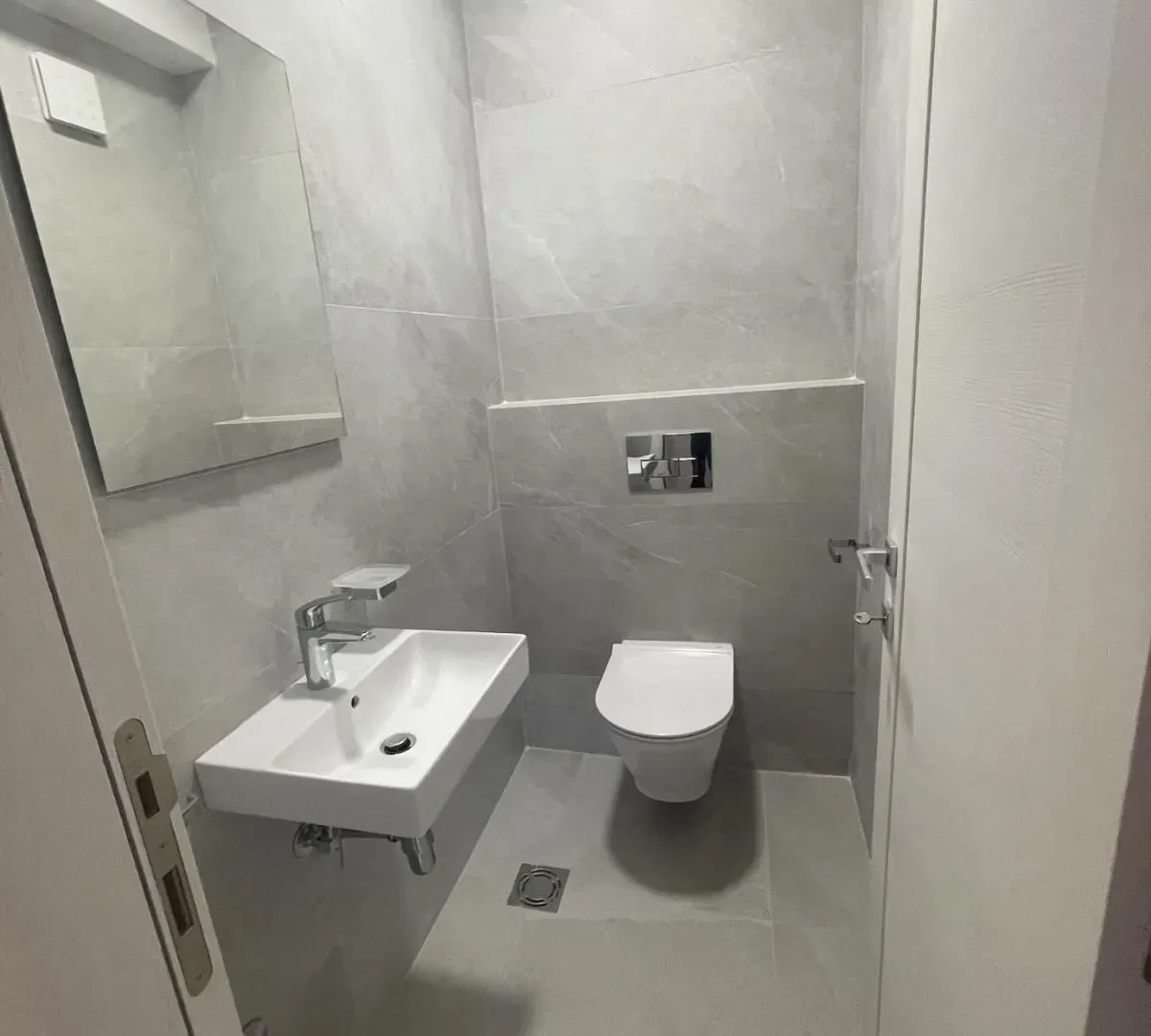 Rent, three bedroom apartment, 97m², Central Point, Podgorica