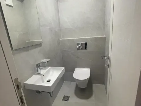 Izdavanje, trosoban stan, 97m², Central Point, Podgorica - image 2