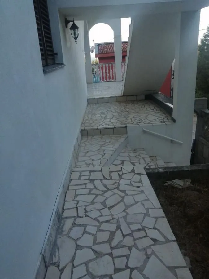 Sale, house, 730m², Bar, Crna Gora