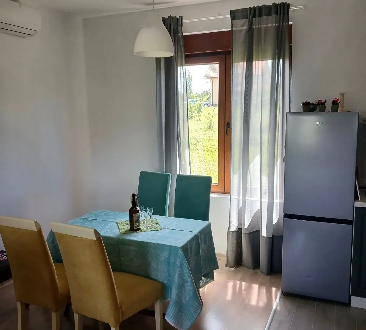 Izdavanje, kuća, 50m², Fruška Gora, Novi Sad