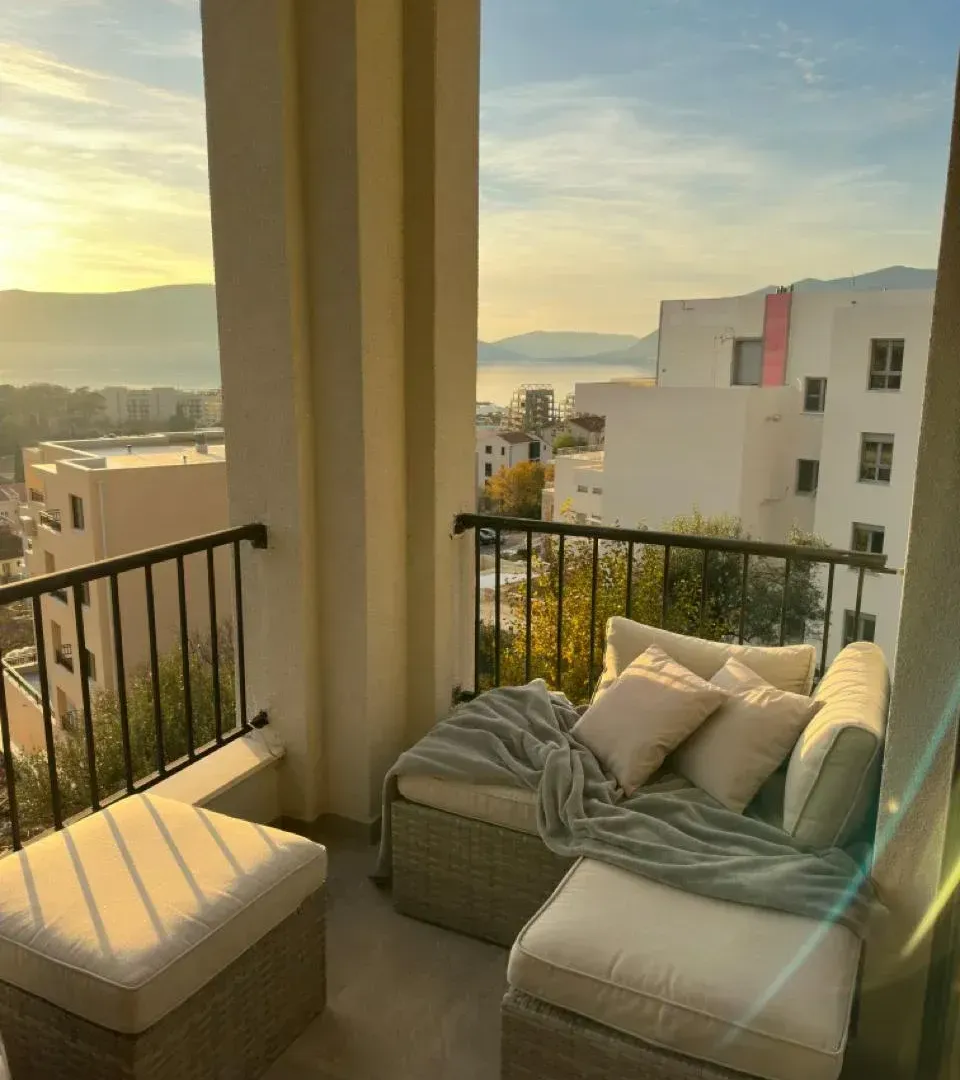 Izdavanje, stan, 71m², Tivat, Crna Gora